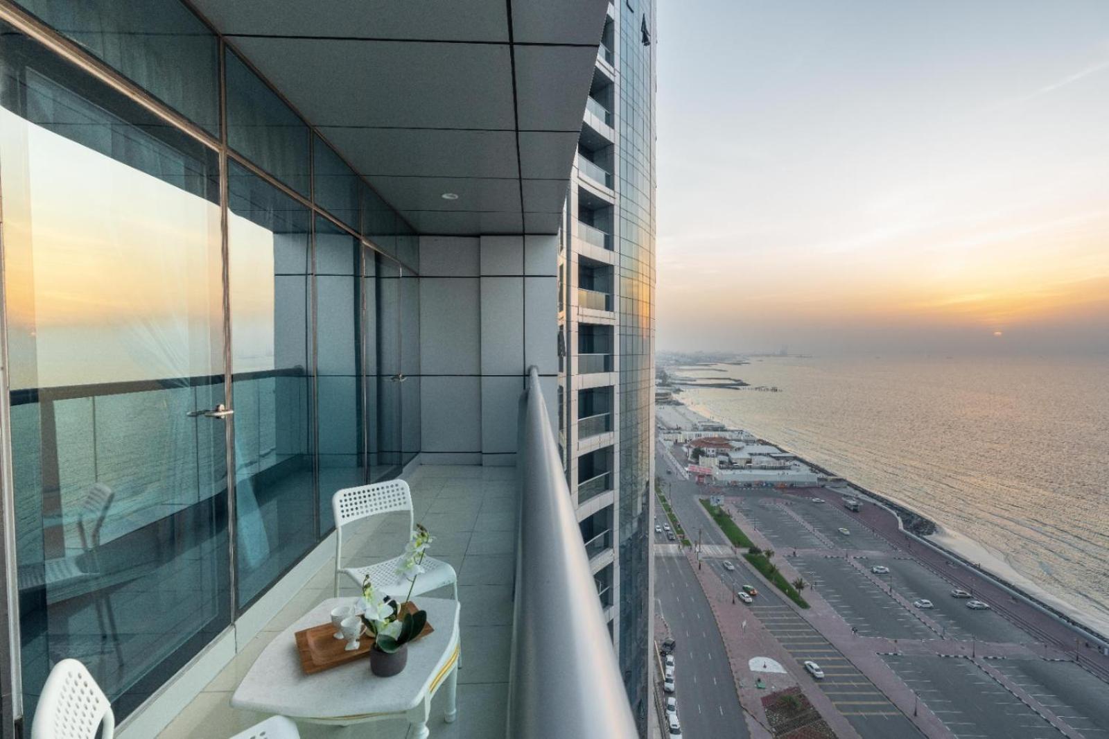 Ocean View Luxury 3br Duplex At Ajman Corniche * Dubai